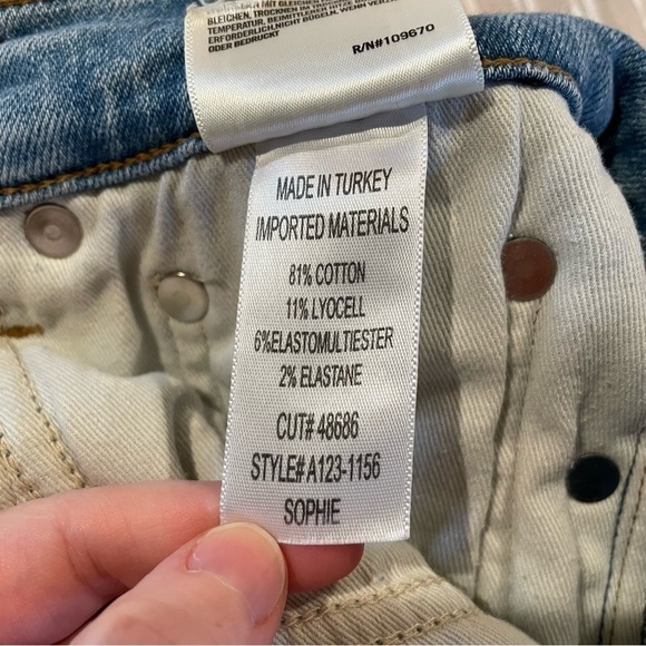 Agolde Sophie Mid Rise Ankle Jeans in Thriller 27 - Picture 9 of 12